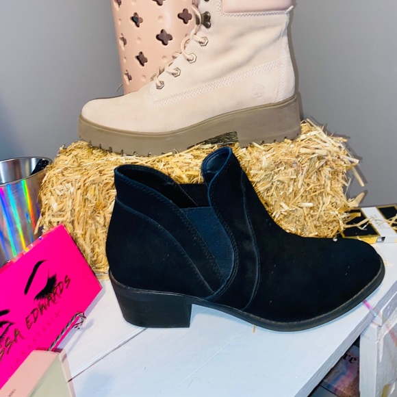 Black booties - Picture 2 of 2